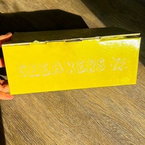 Golden Goose Sneakers size 33 ( girls age 9-12)